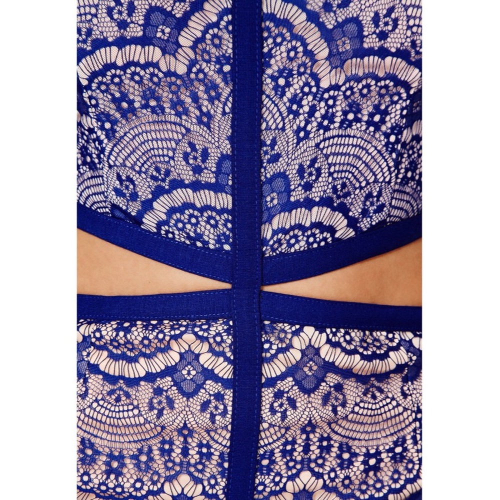 Missguided cobalt blue cut out lace panel dress - Picture 6 of 11
